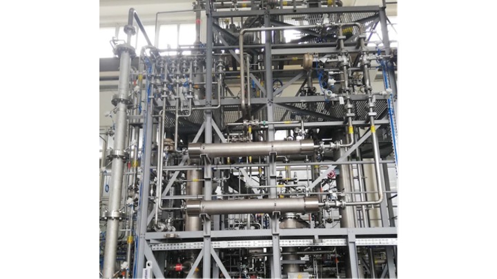 Technikumsanlage zur CO2-Abscheidung beim IUTA